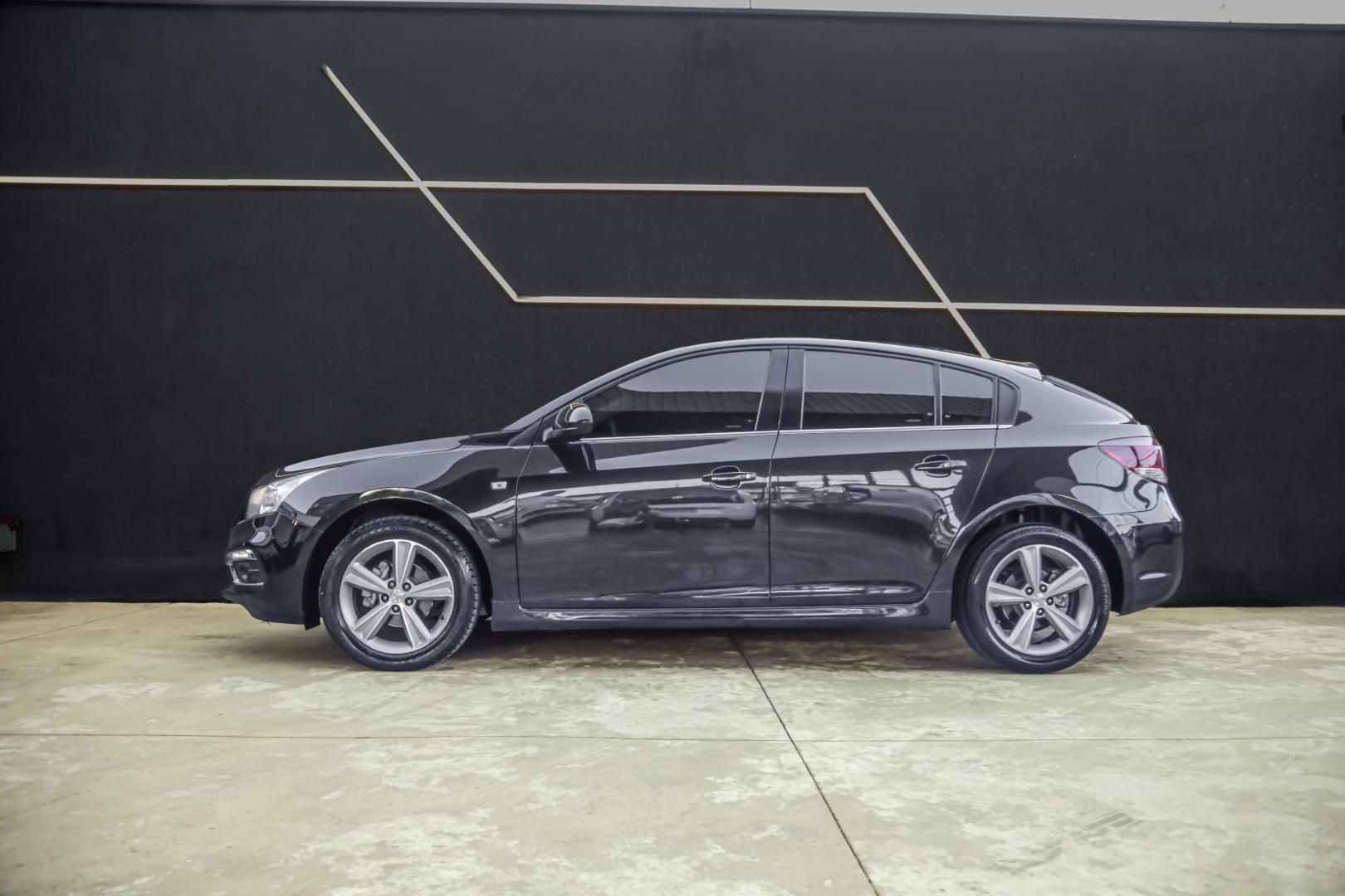 CHEVROLET Cruze Sedan - Foto