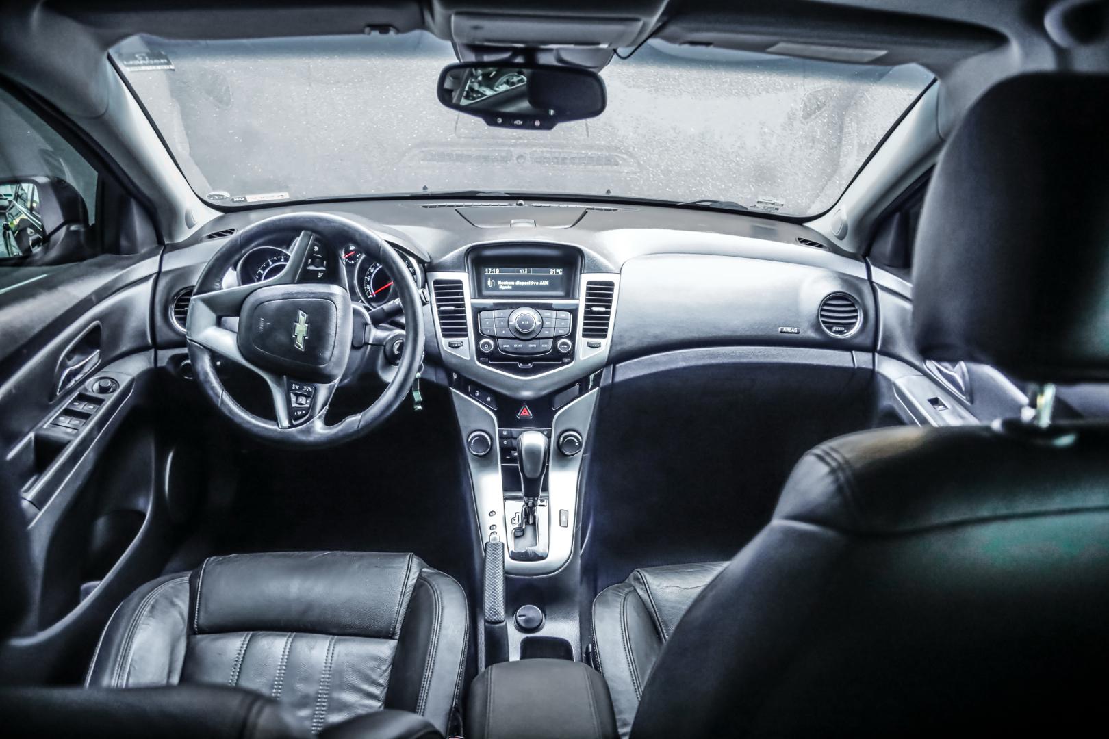 CHEVROLET Cruze Sedan - Foto