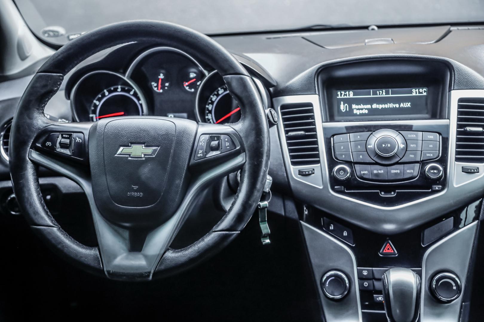 CHEVROLET Cruze Sedan - Foto