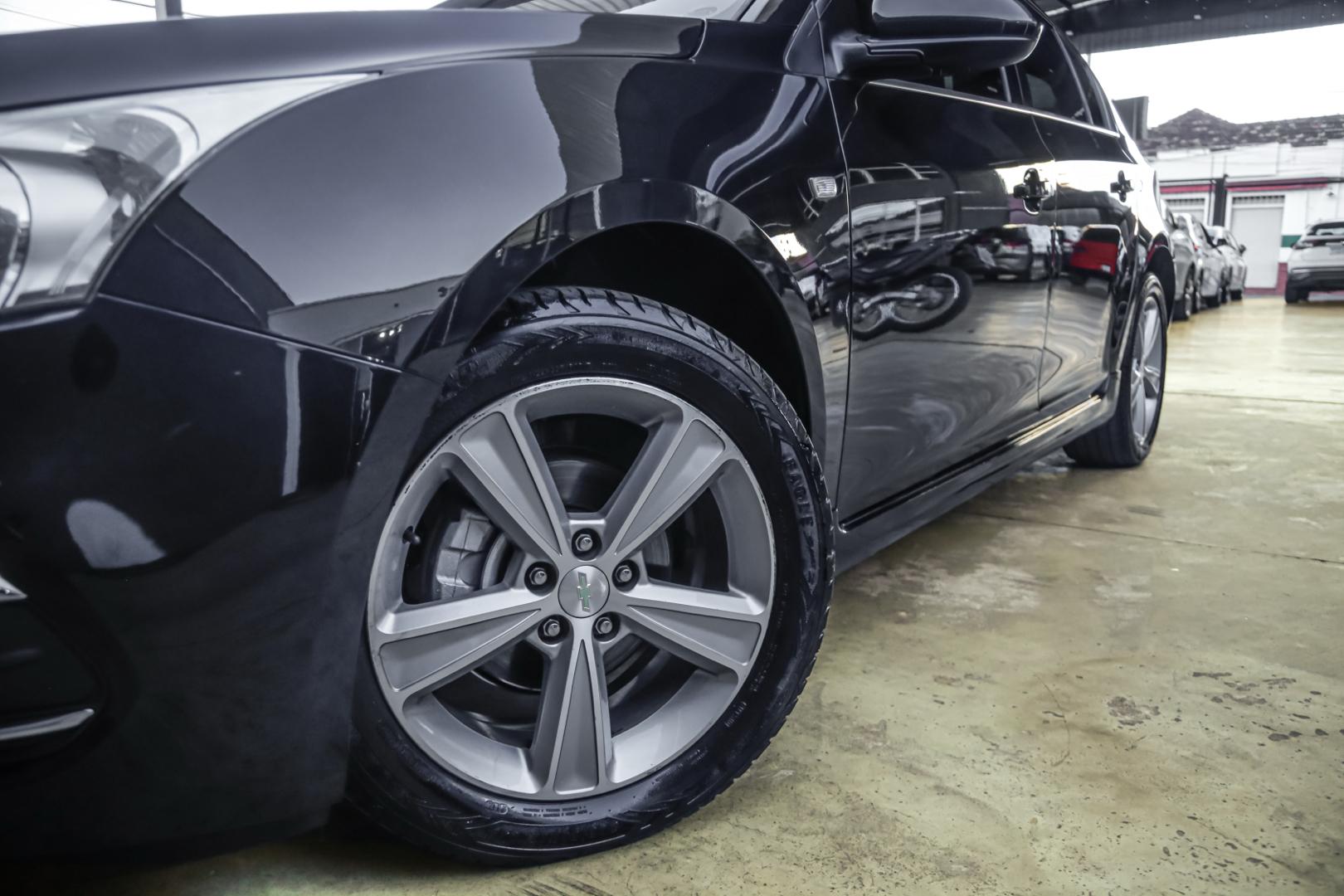 CHEVROLET Cruze Sedan - Foto