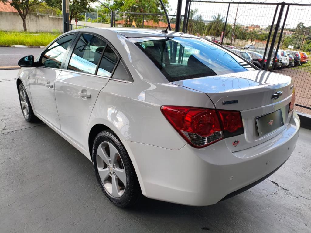CHEVROLET Cruze Sedan - Foto