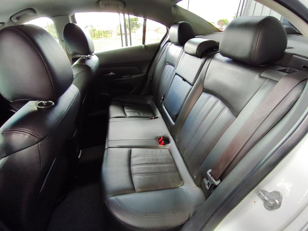 CHEVROLET Cruze Sedan - Foto