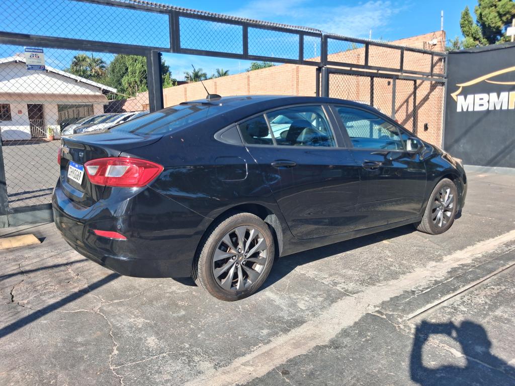 CHEVROLET Cruze Sedan - Foto