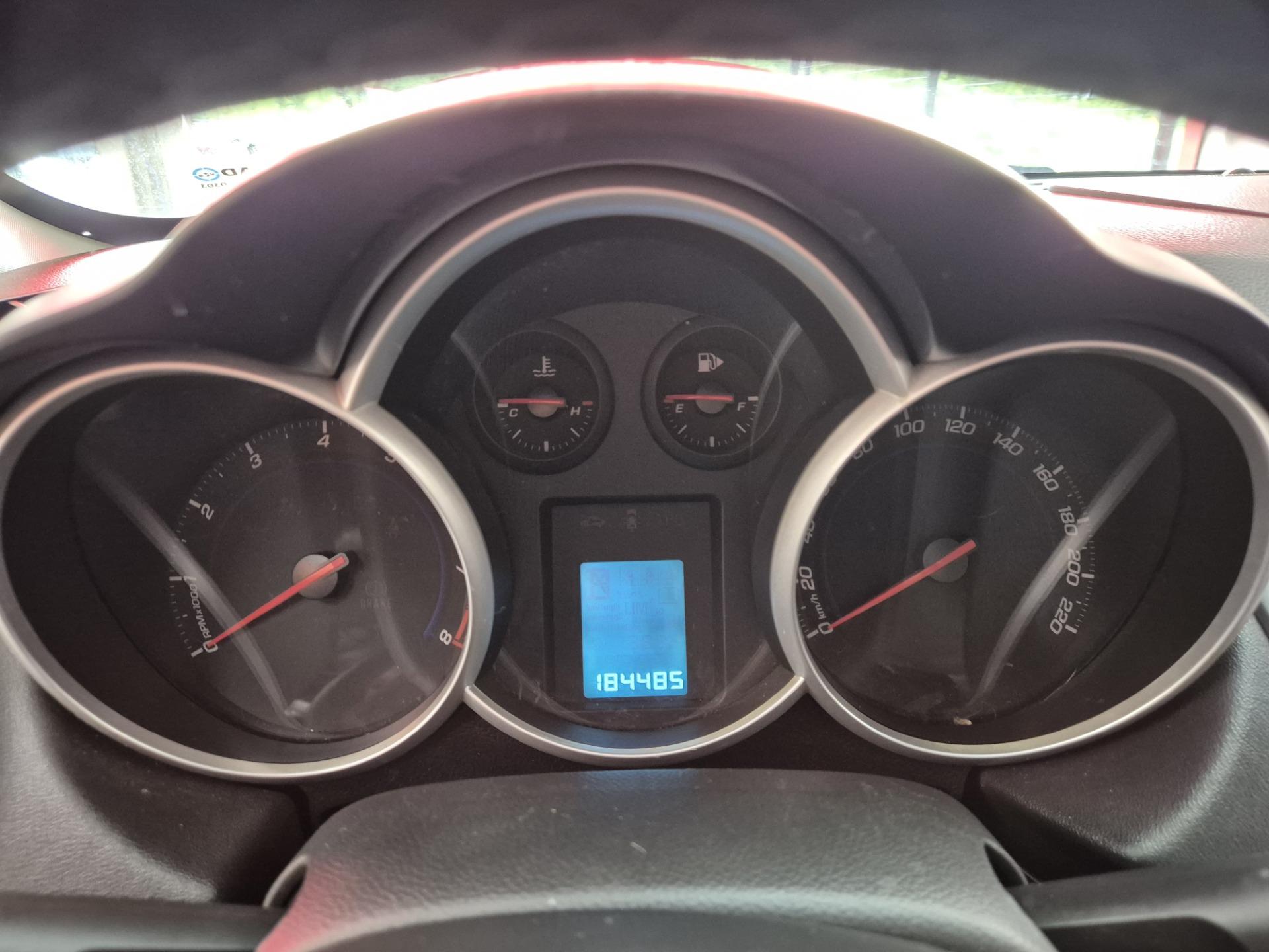 CHEVROLET Cruze Sedan - Foto