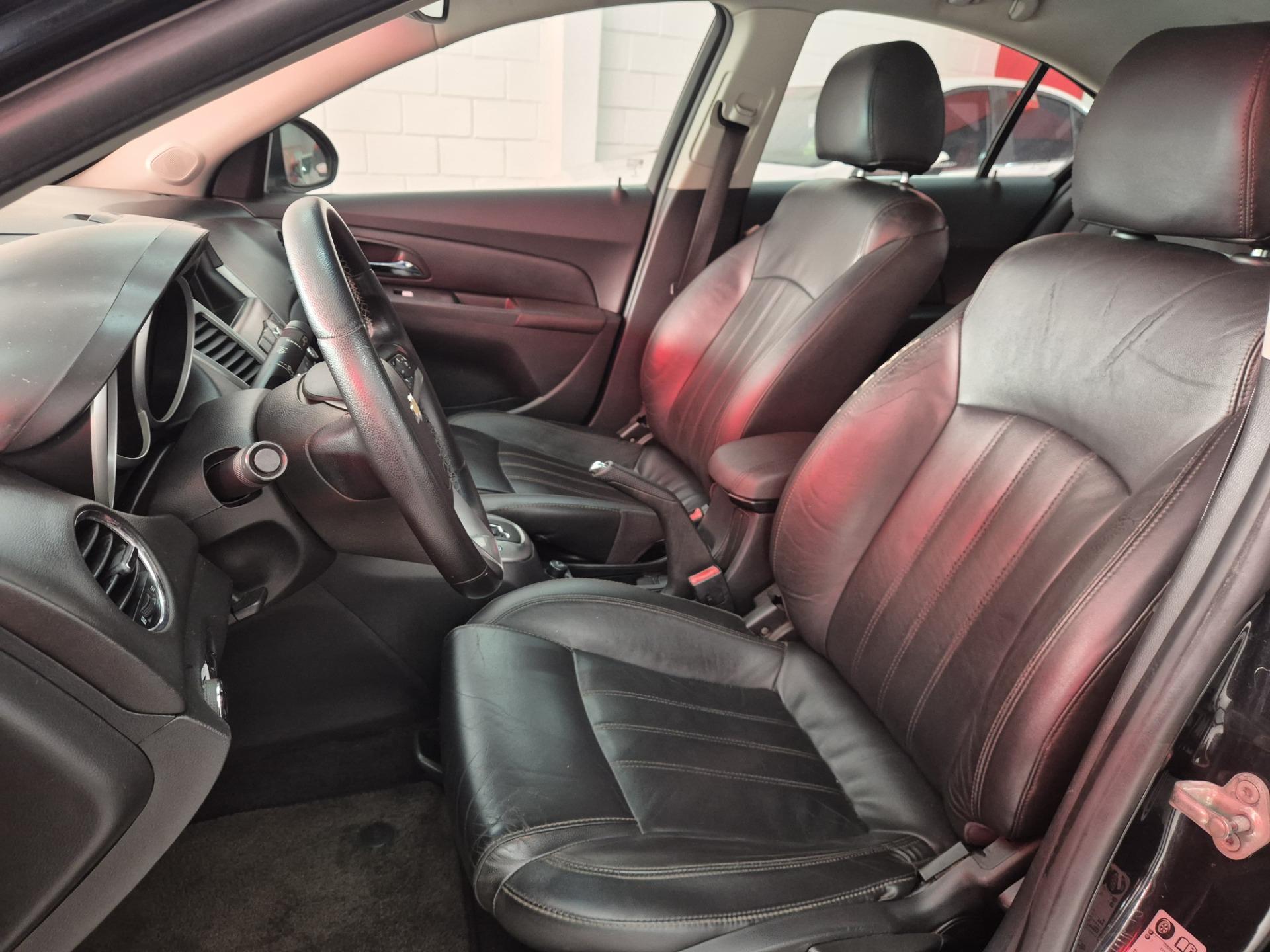 CHEVROLET Cruze Sedan - Foto