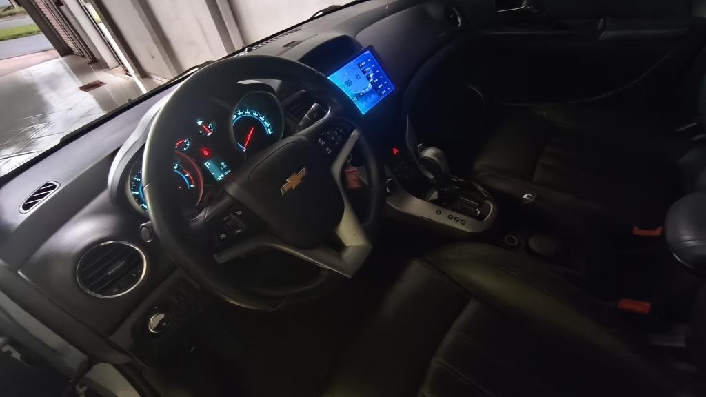 CHEVROLET Cruze Sedan - Foto