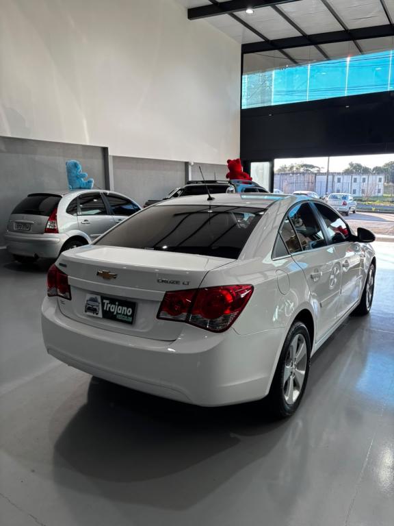 CHEVROLET Cruze Sedan - Foto