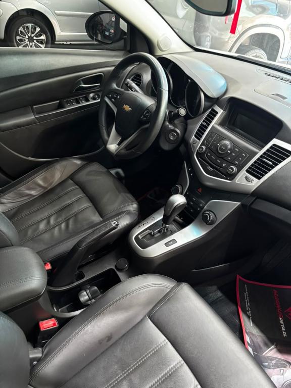 CHEVROLET Cruze Sedan - Foto