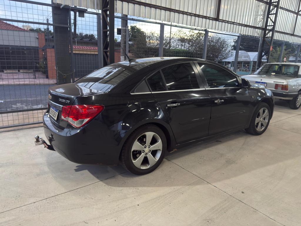 CHEVROLET Cruze Sedan - Foto