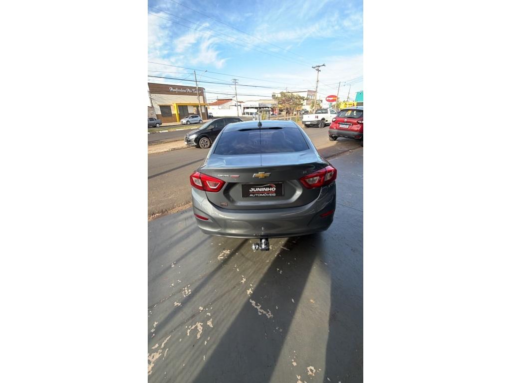 CHEVROLET Cruze Sedan - Foto
