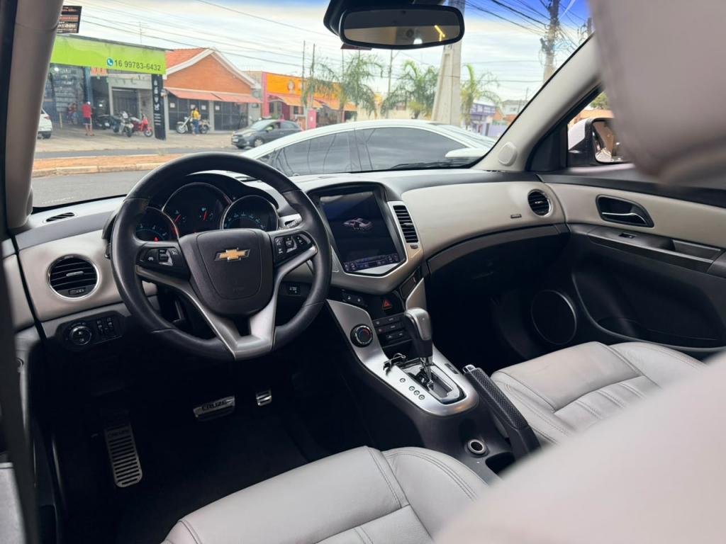 CHEVROLET Cruze Sedan - Foto
