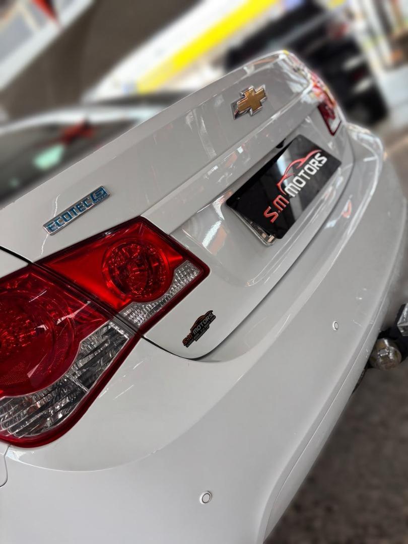 CHEVROLET Cruze Sedan - Foto