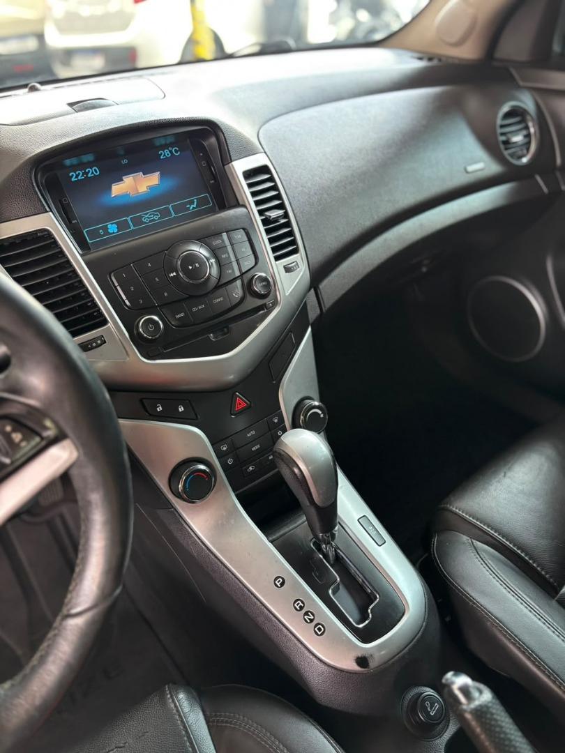 CHEVROLET Cruze Sedan - Foto