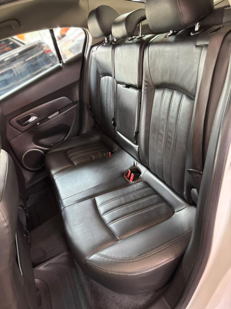 CHEVROLET Cruze Sedan - Foto
