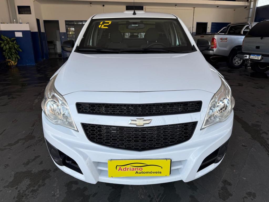 CHEVROLET Montana - Foto