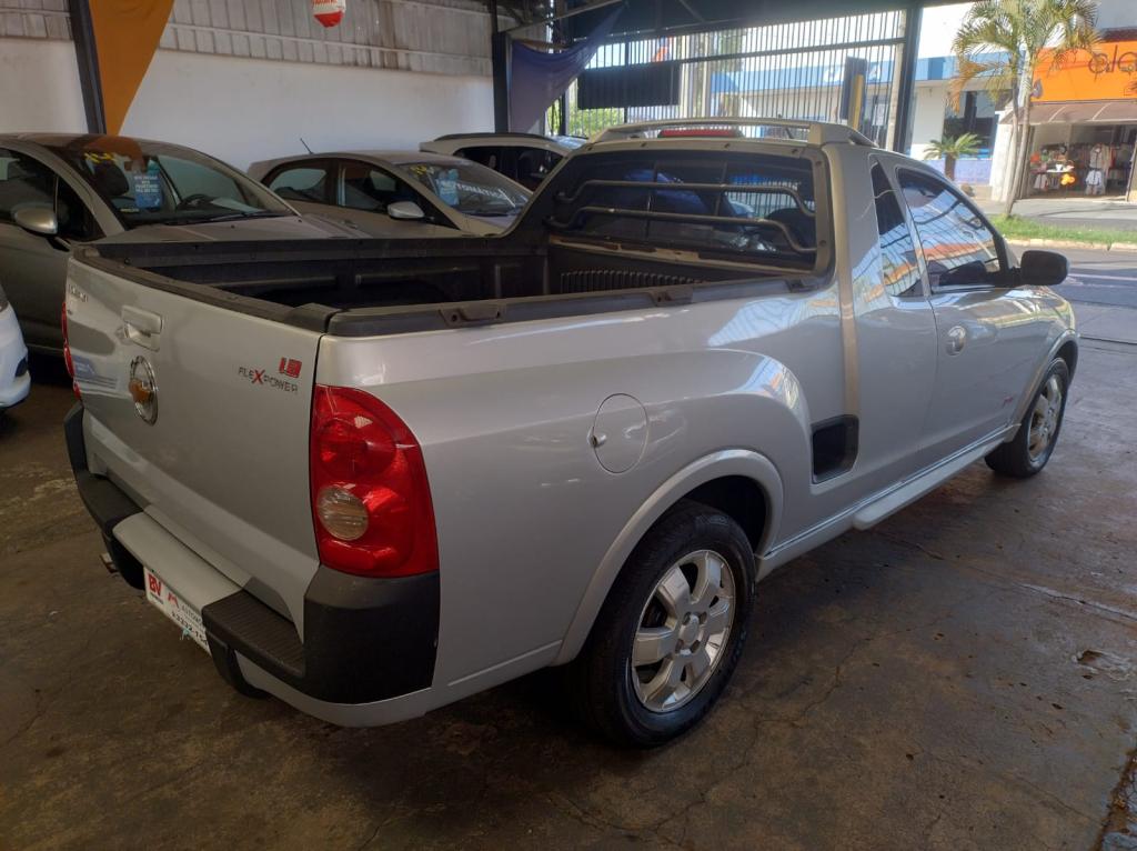 CHEVROLET Montana - Foto