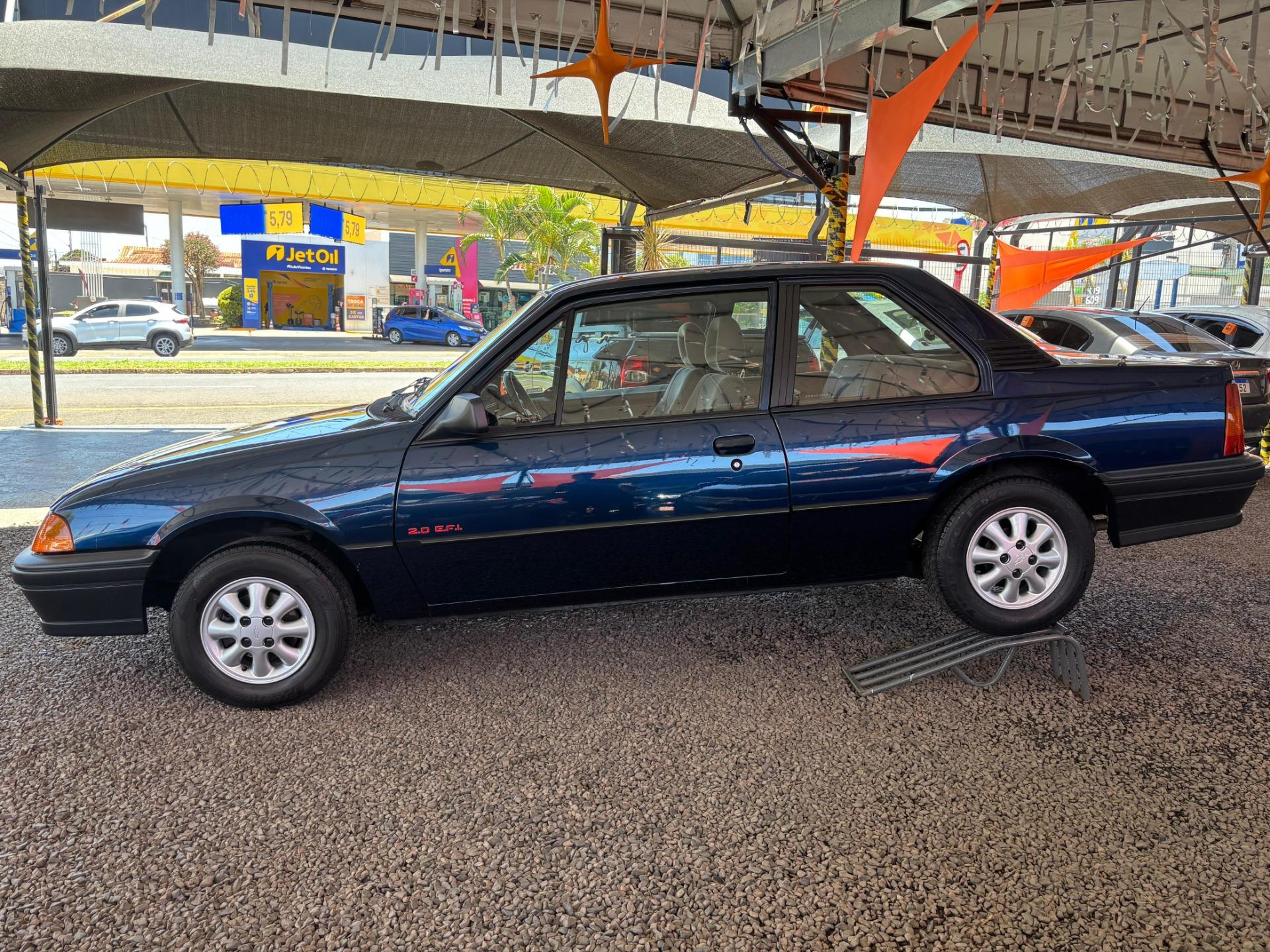 CHEVROLET Monza Sedan - Foto