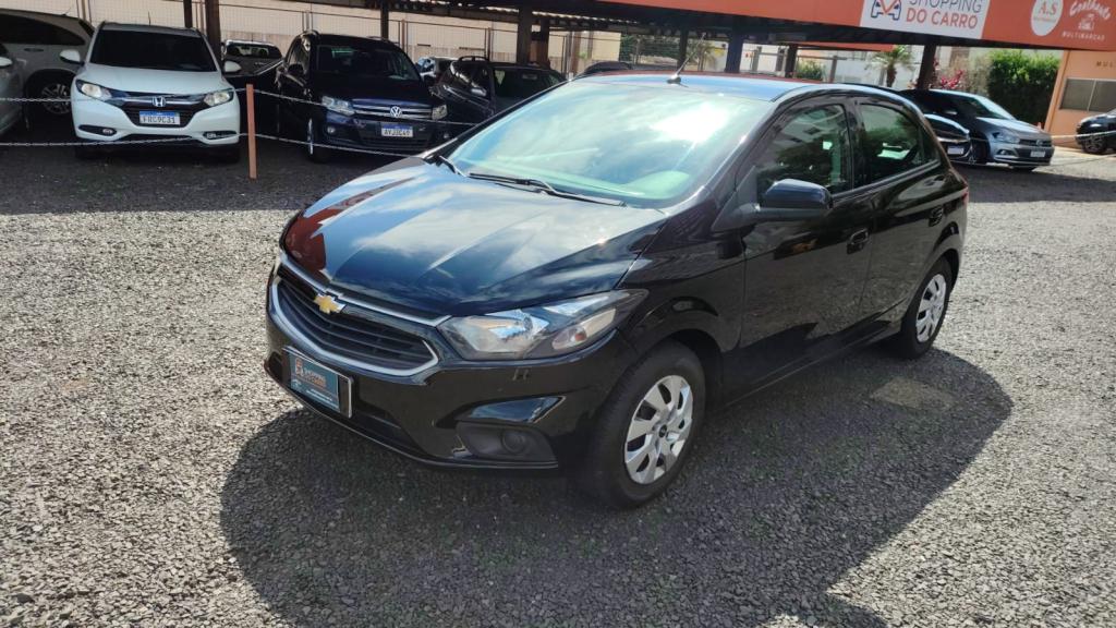 CHEVROLET Onix Hatch - Foto