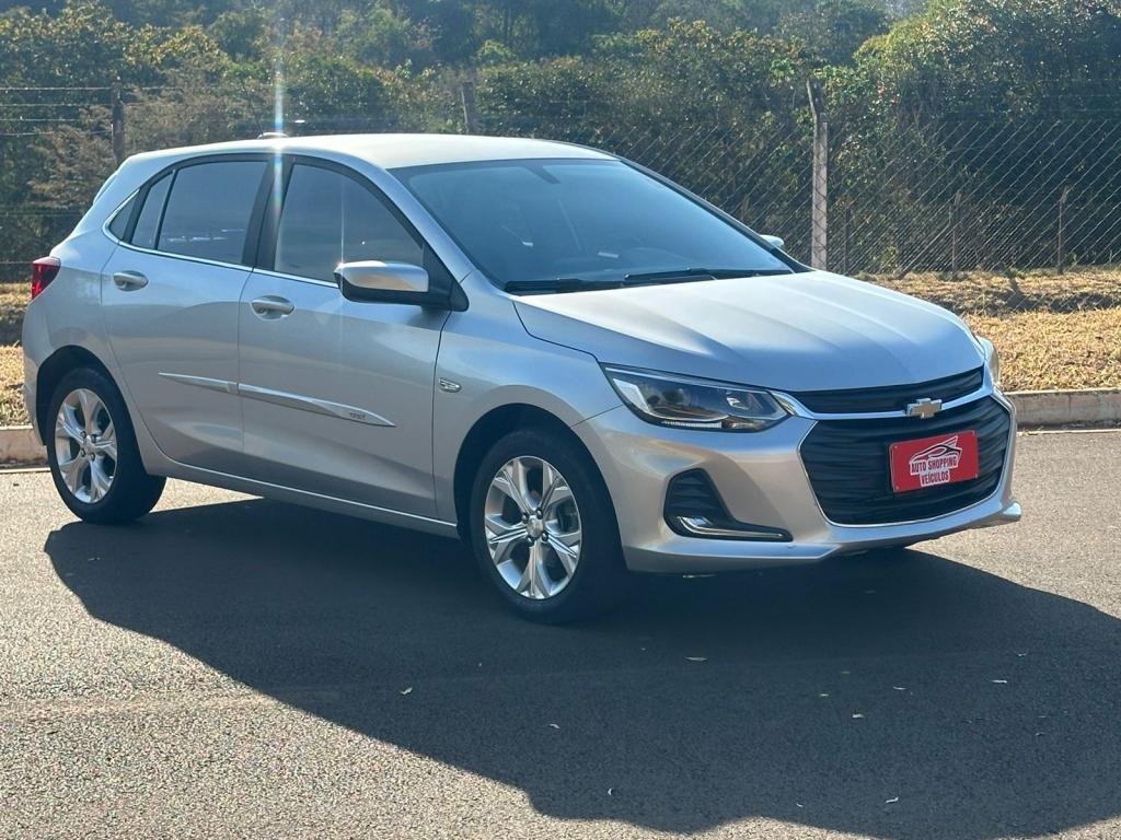 CHEVROLET Onix Hatch - Miniatura