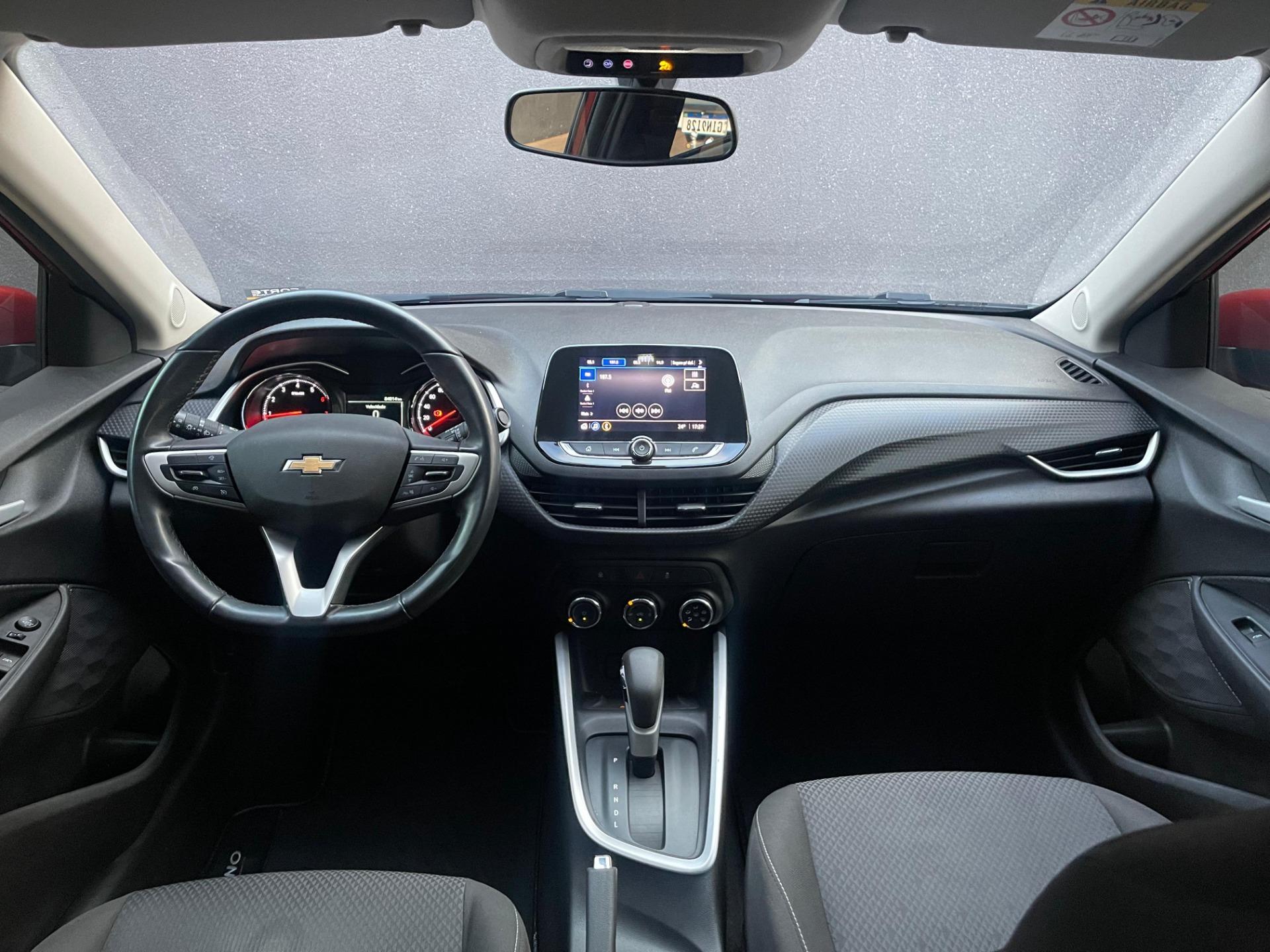 CHEVROLET Onix Hatch - Foto