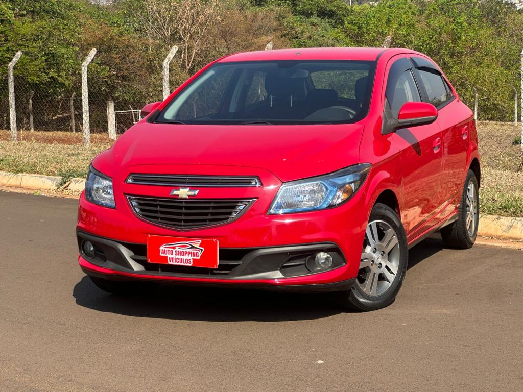 CHEVROLET Onix Hatch - Foto
