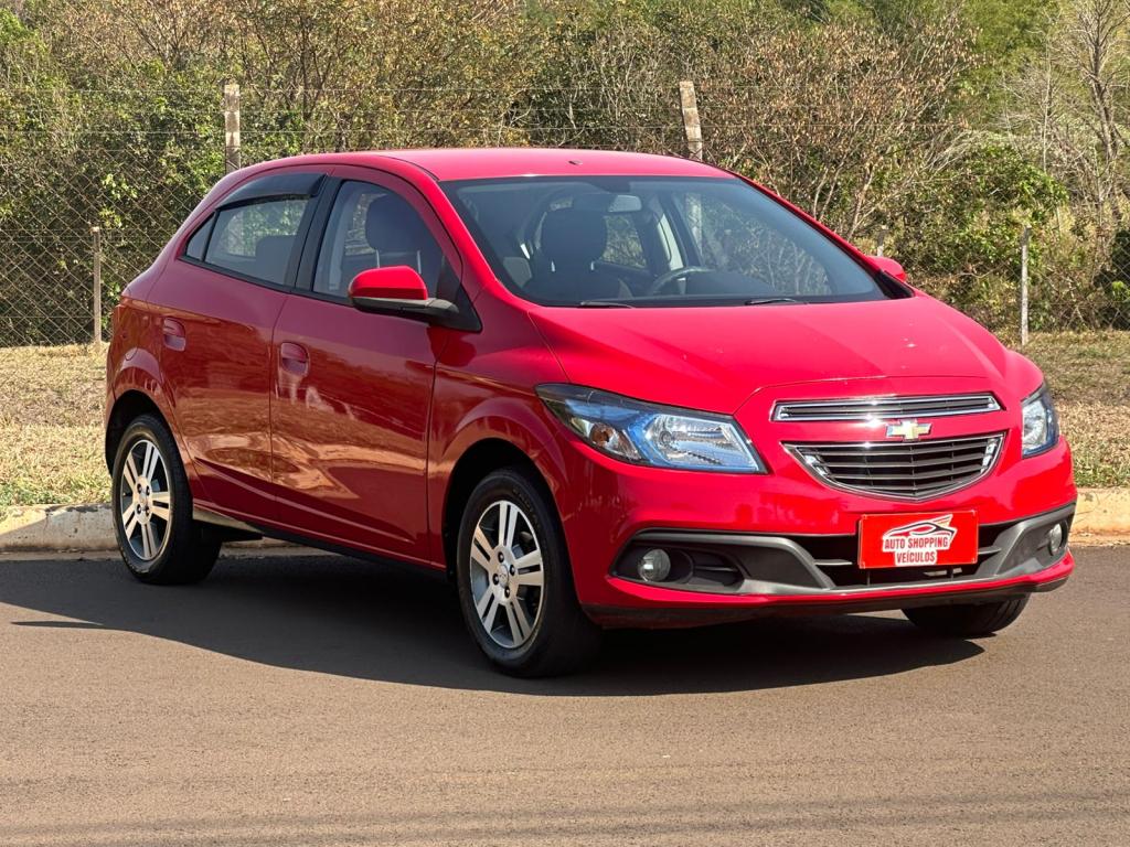 CHEVROLET Onix Hatch - Foto