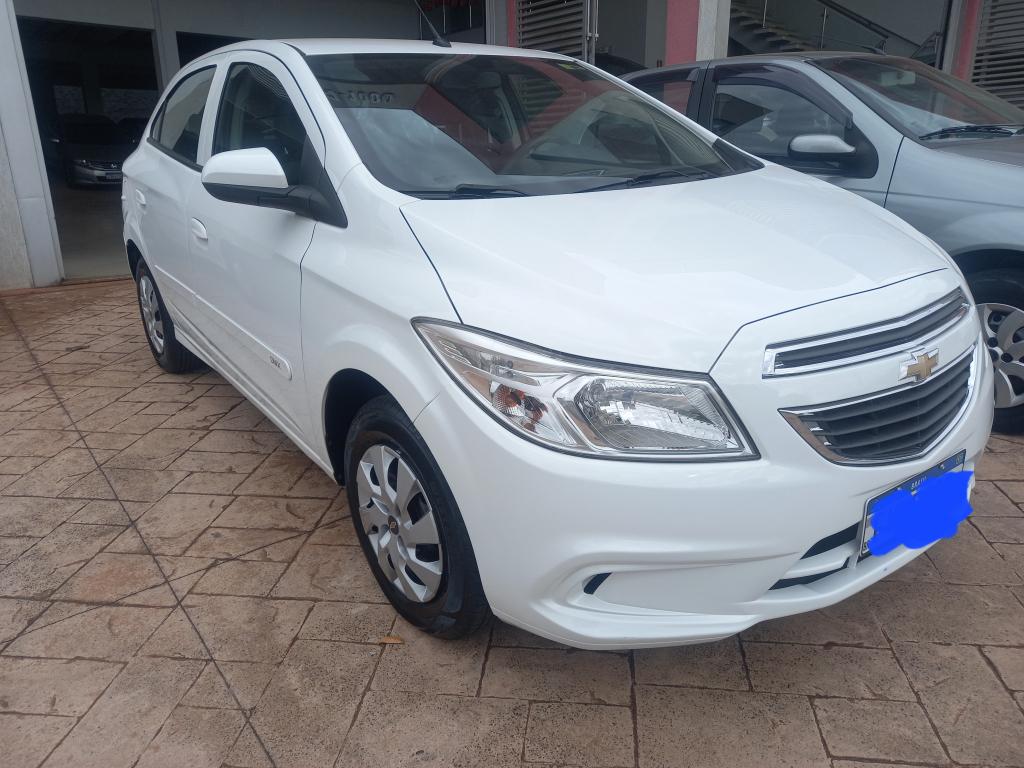 CHEVROLET Onix Hatch - Foto