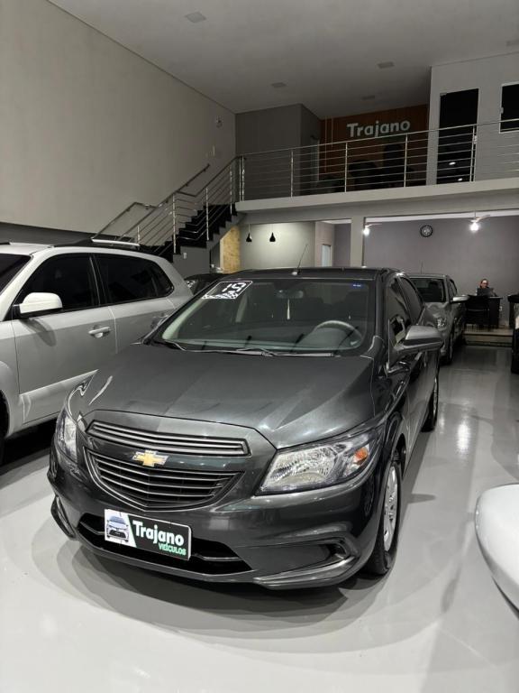 CHEVROLET Onix Hatch - Foto