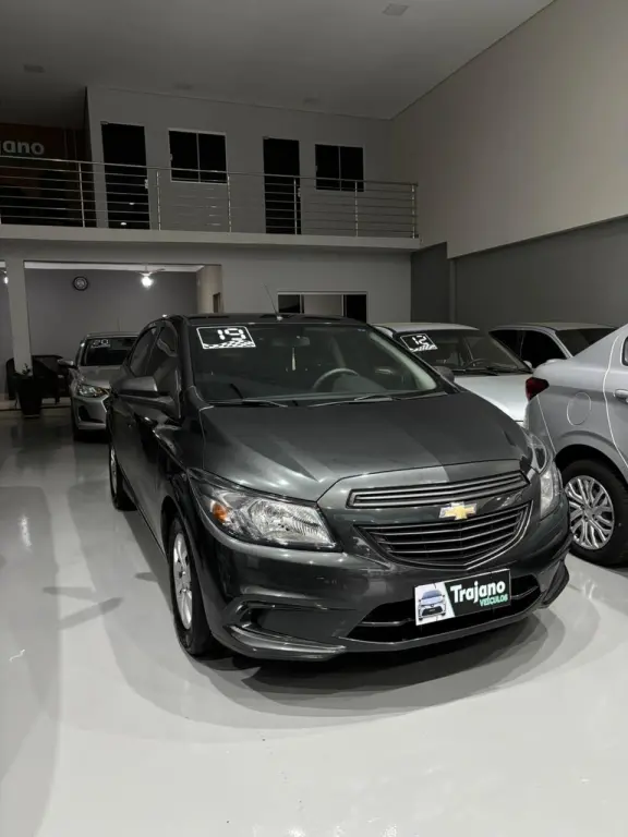 CHEVROLET Onix Hatch - Foto