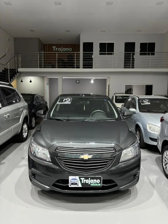 CHEVROLET Onix Hatch - Foto