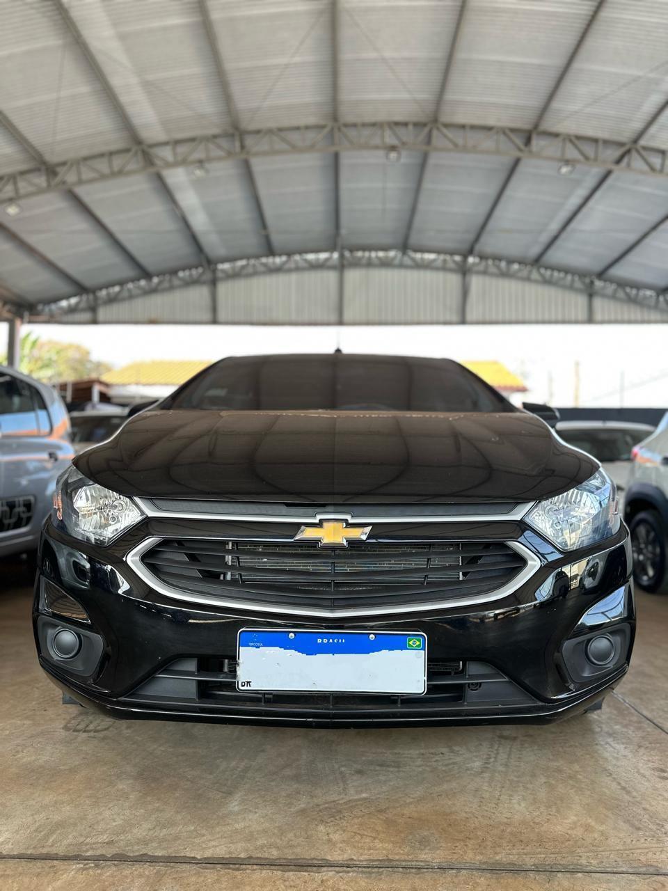CHEVROLET Onix Hatch - Foto