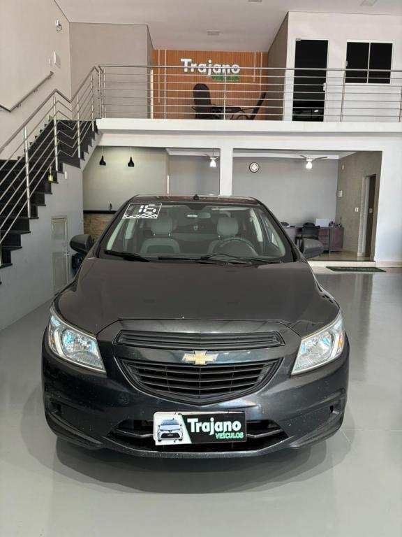 CHEVROLET Onix Hatch - Foto