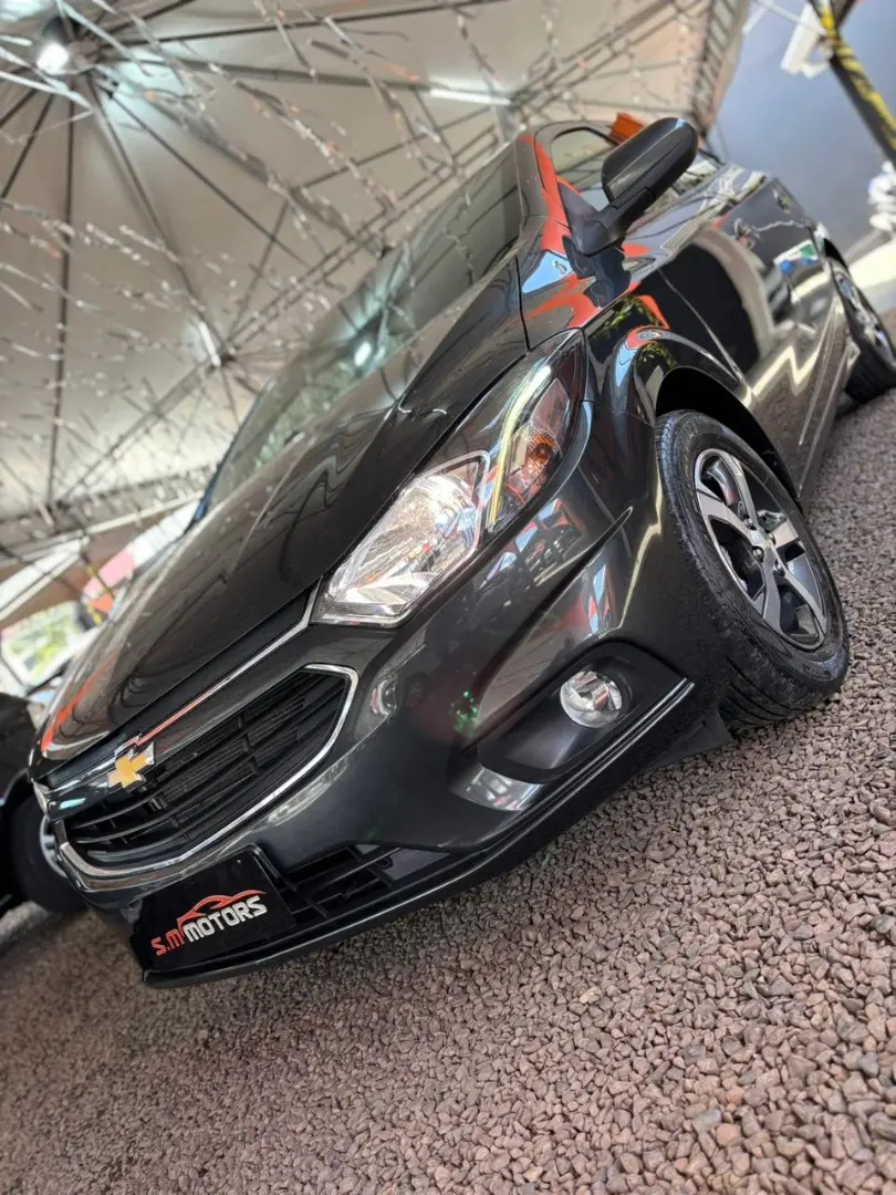 CHEVROLET Onix Hatch - Foto