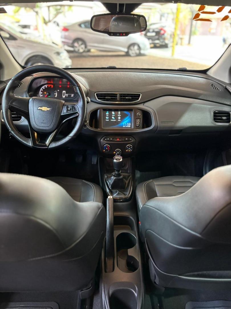 CHEVROLET Onix Hatch - Foto