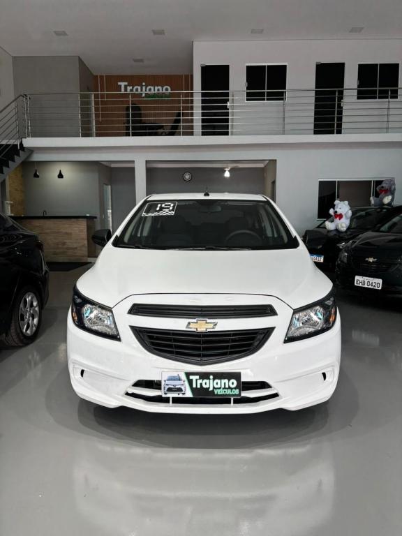 CHEVROLET Onix Hatch - Foto