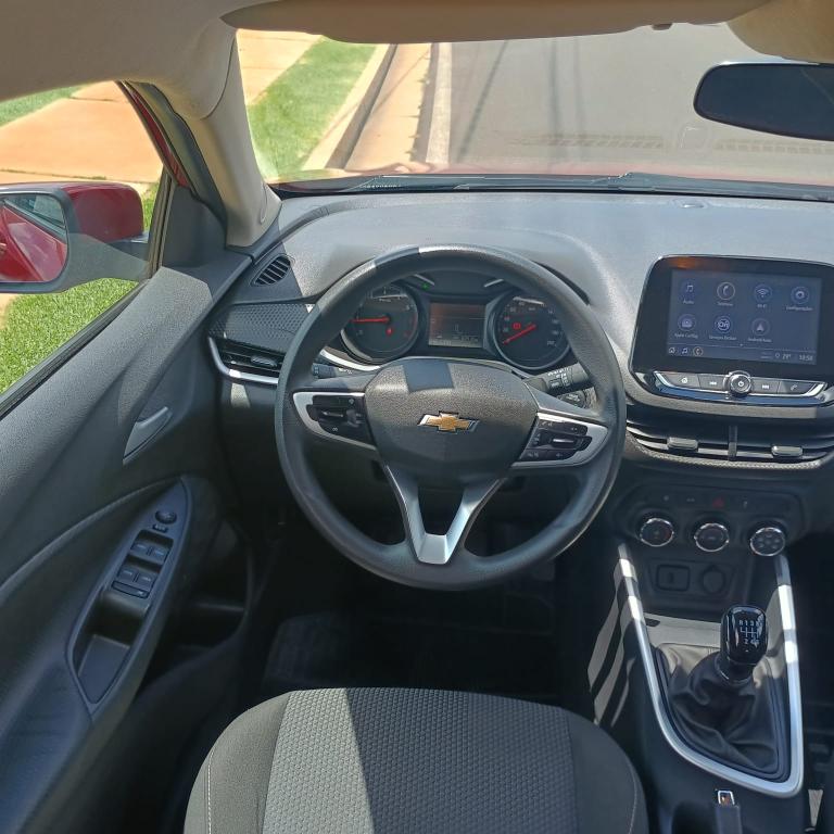 CHEVROLET Onix Hatch - Foto