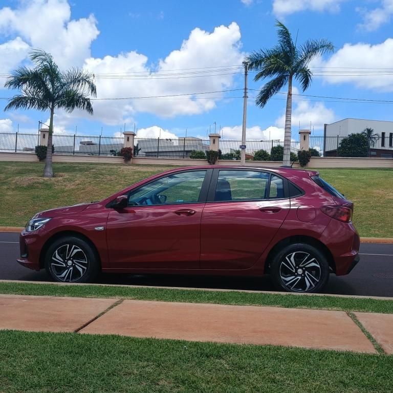 CHEVROLET Onix Hatch - Foto