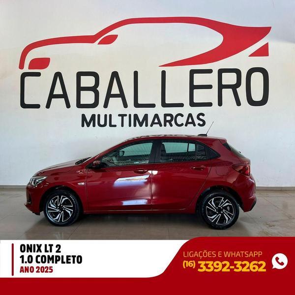 CHEVROLET Onix Hatch - Foto