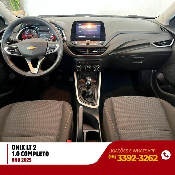 CHEVROLET Onix Hatch - Foto