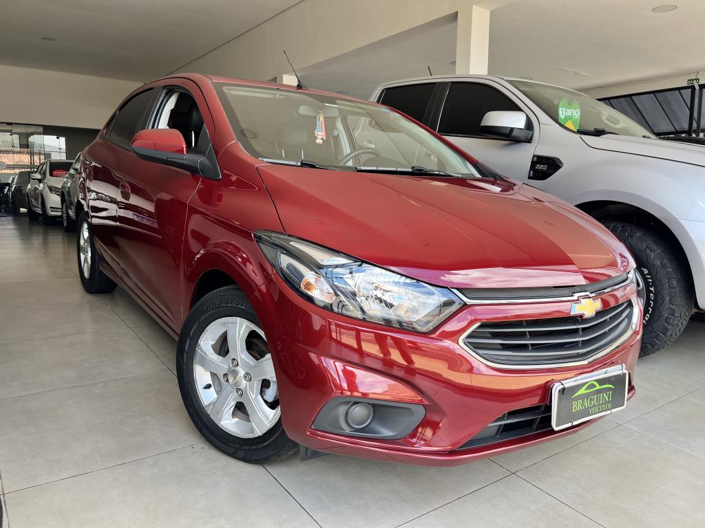 CHEVROLET Onix Hatch - Foto