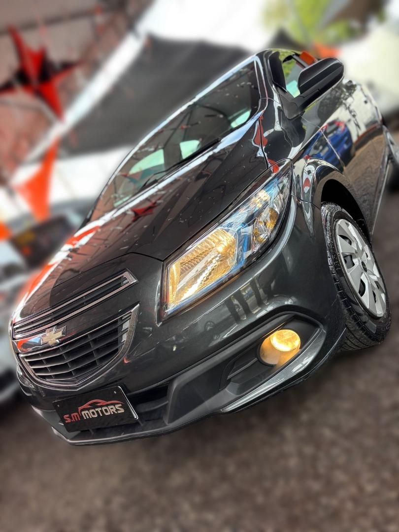 CHEVROLET Onix Hatch - Foto