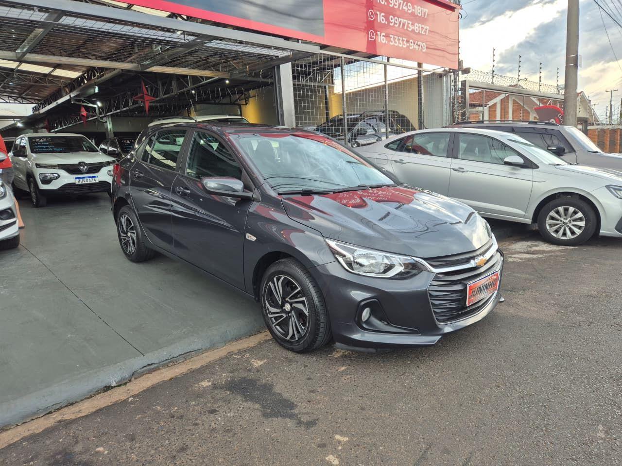 CHEVROLET Onix Hatch - Foto