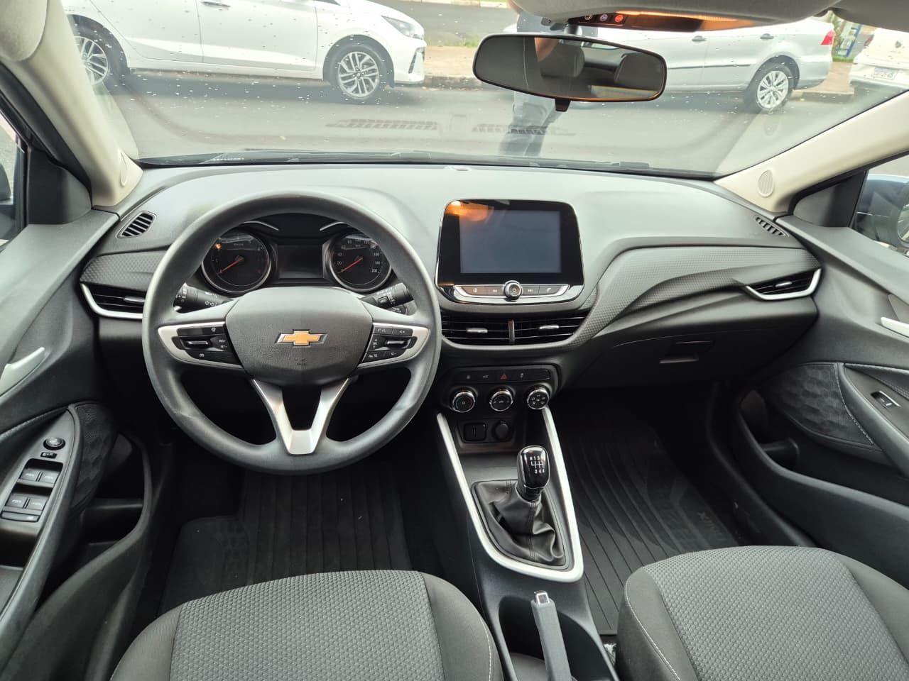 CHEVROLET Onix Hatch - Foto