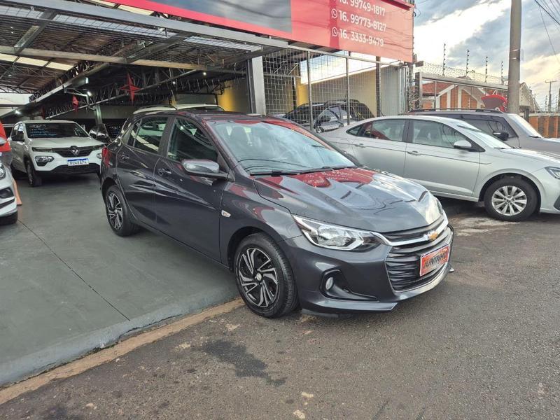 CHEVROLET Onix Hatch - Foto