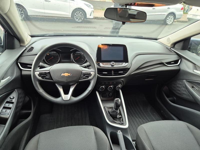 CHEVROLET Onix Hatch - Foto