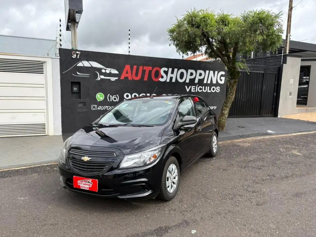 CHEVROLET Onix Hatch - Foto