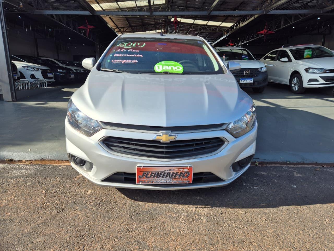 CHEVROLET Onix Hatch - Foto