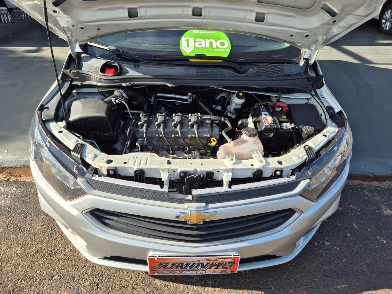 CHEVROLET Onix Hatch - Foto