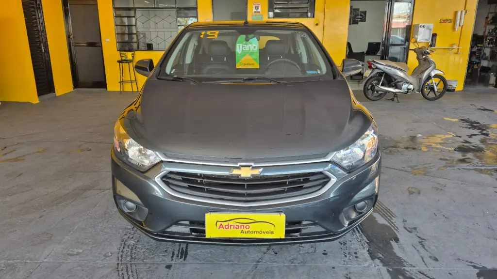 CHEVROLET Onix Hatch - Foto