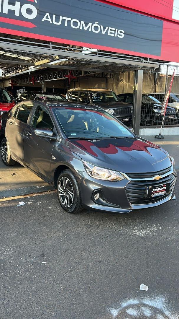 CHEVROLET Onix Hatch - Foto